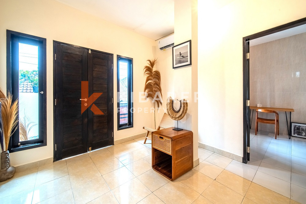 Cozy Stylish Three Bedrooms Villa with Rooftop in Canggu — image 7