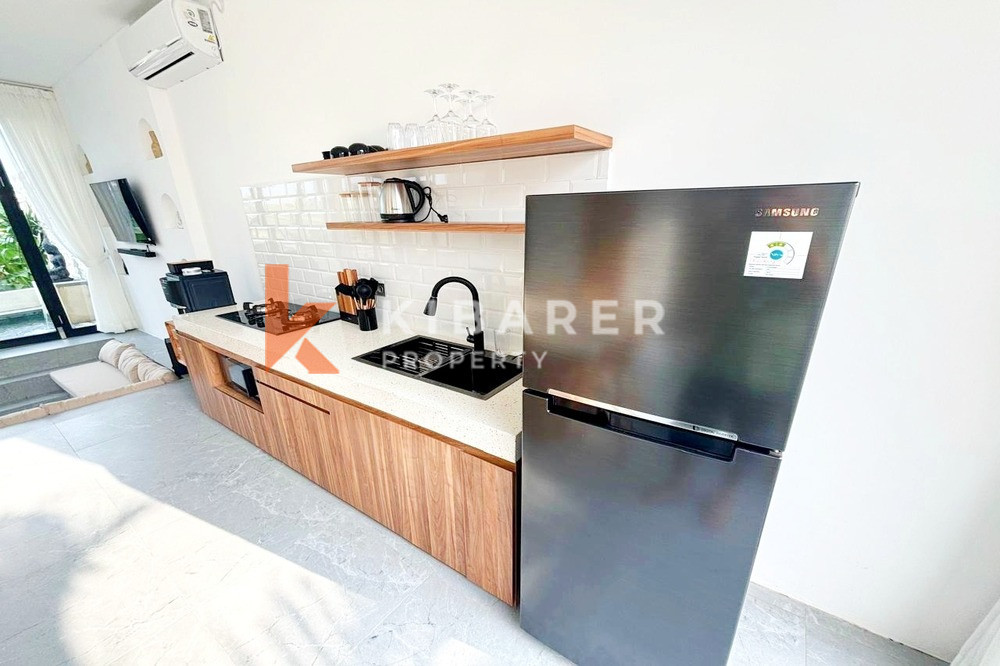 Contemporary Three Bedroom Enclosed Living Villa in Kerobokan — image 5