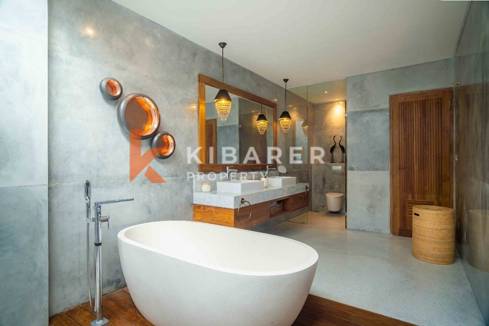 Four Bedroom Enclosed Living Villa Set in The Heart of Umalas — image 14