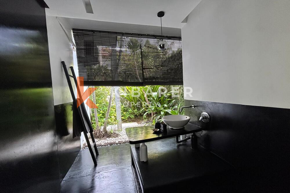 Two-Bedroom Aesthetic Villa with Enclosed Living Room in Central Seminyak — image 13