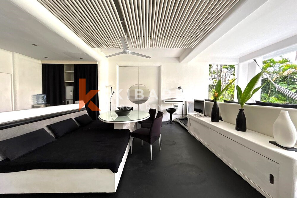 Two-Bedroom Aesthetic Villa with Enclosed Living Room in Central Seminyak — image 6