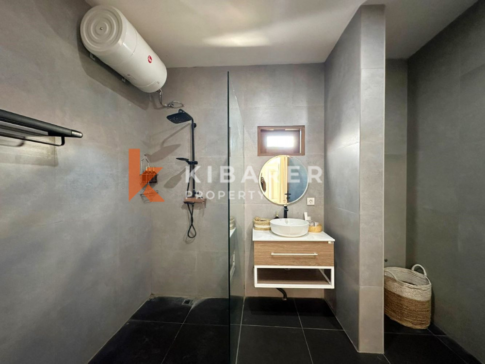 Three-Bedroom Enclosed Villa with Roof in Berawa — image 9