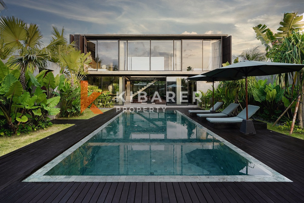 Luxury High Quality Design Three-Bedroom Enclosed Living Room Villa in the Edge of Canggu — image 6