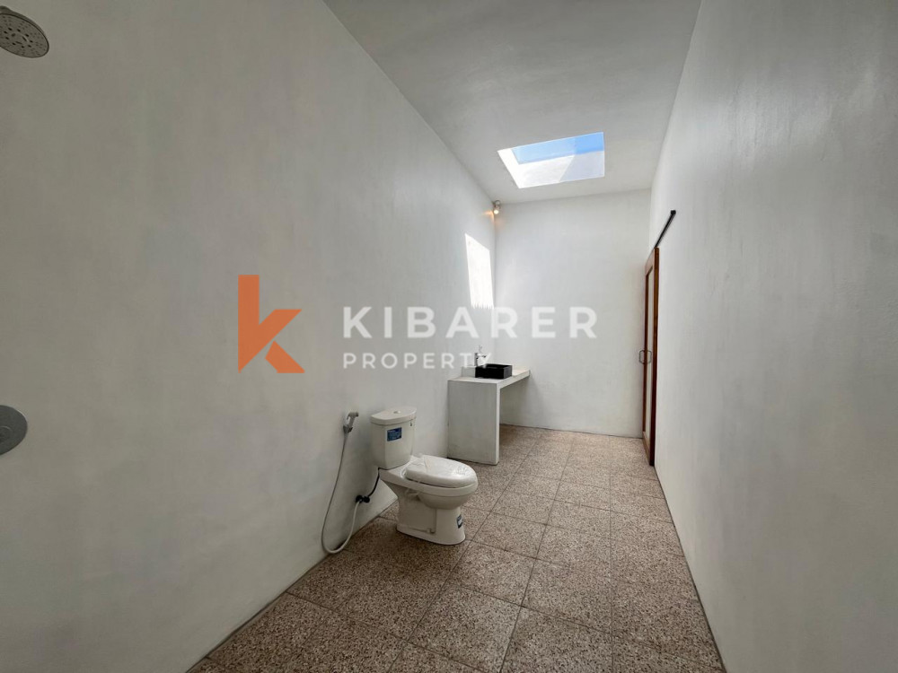 Brand new villa two bedrooms open living room in pererenan area — image 7