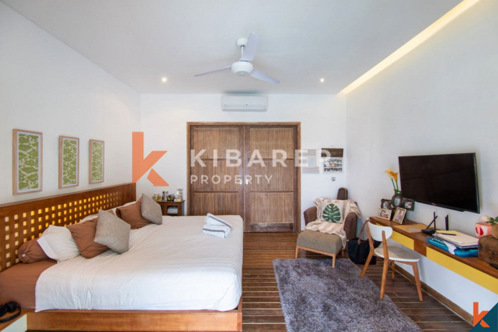 Four Bedroom Enclosed Living Villa in Kerobokan — image 9