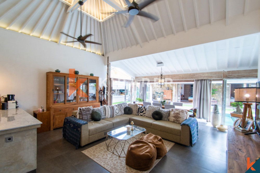Four Bedroom Enclosed Living Villa in Kerobokan — image 6