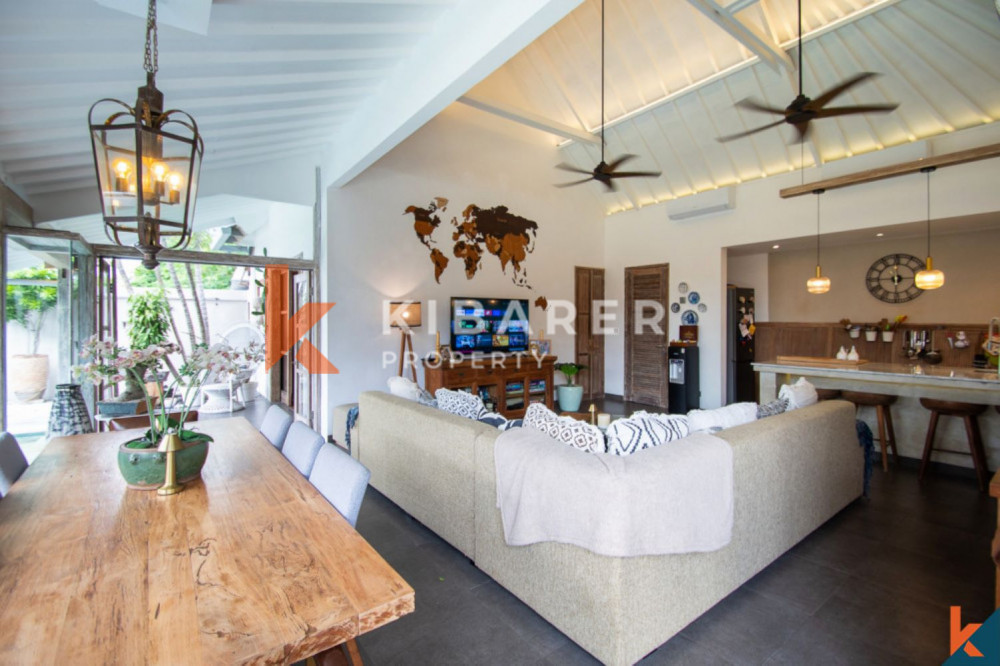 Four Bedroom Enclosed Living Villa in Kerobokan — image 8