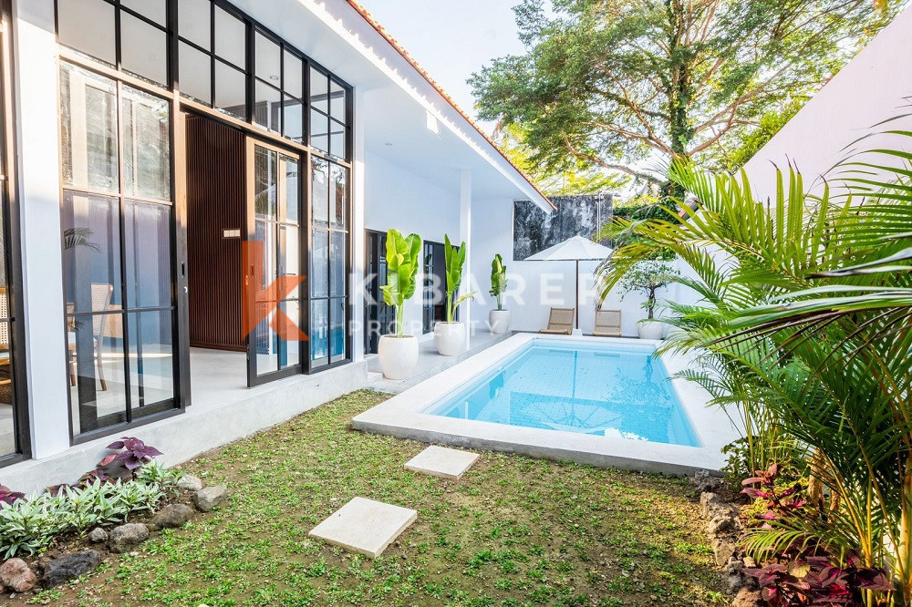 Charming Modern-Style Three-Bedrooms Enclosed Livingroom Villa Walking Distance to the Echo Beach