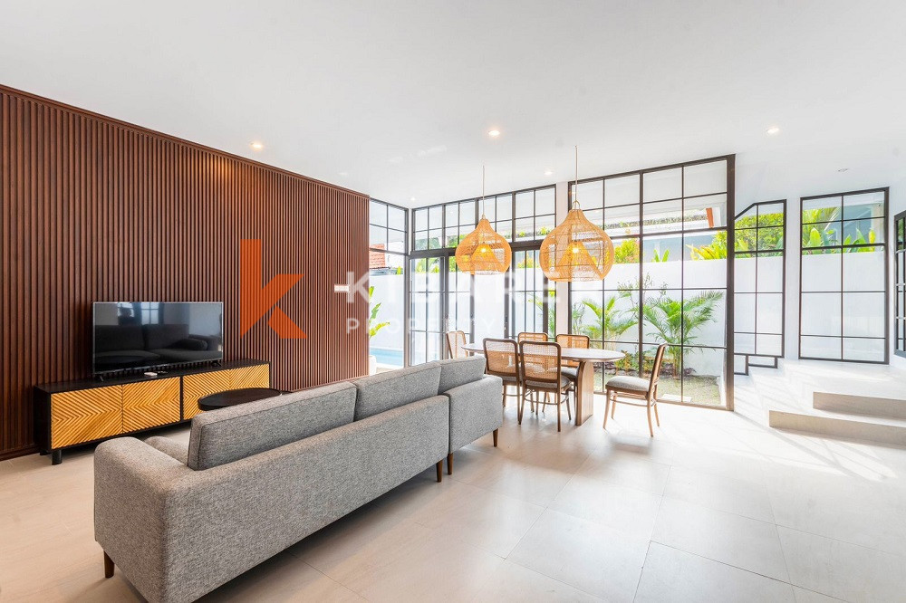 Charming Modern-Style Three-Bedrooms Enclosed Livingroom Villa Walking Distance to the Echo Beach — image 6