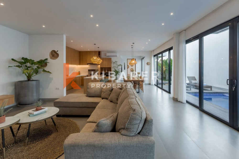Four Bedroom Enclosed Living Villa in Canggu — image 4