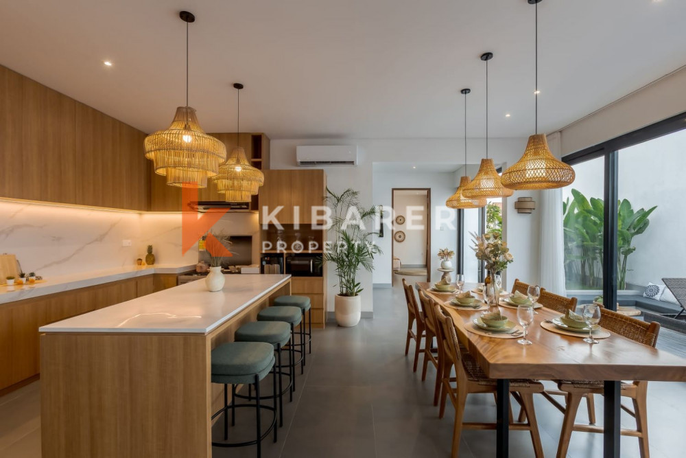 Four Bedroom Enclosed Living Villa in Canggu — image 6
