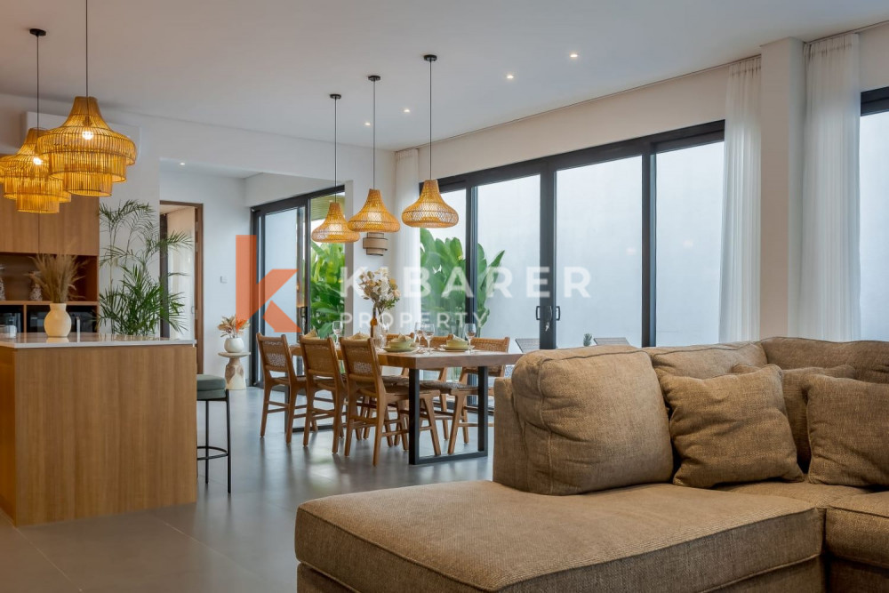 Four Bedroom Enclosed Living Villa in Canggu — image 5