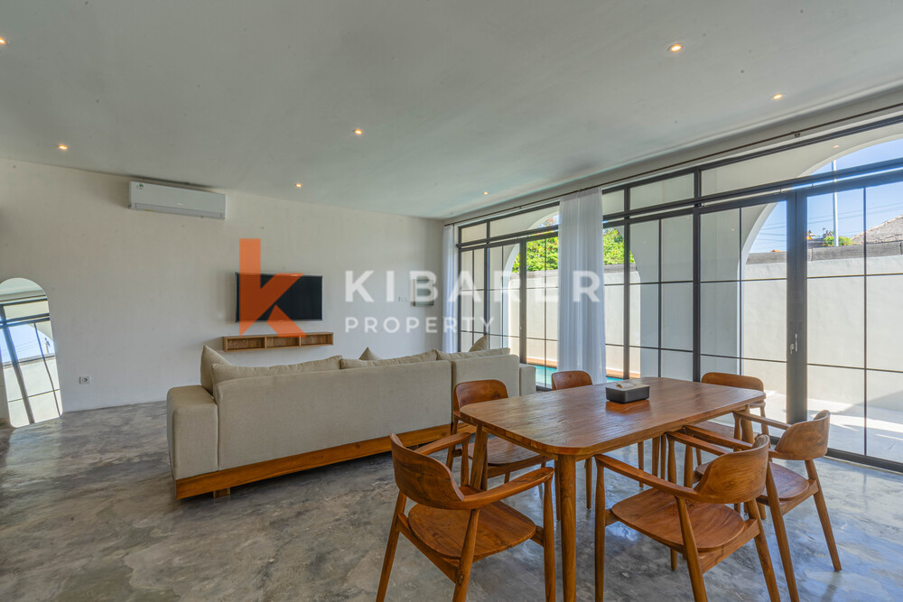Captivating Three Bedroom Enclosed Living Tropical Villa in Canggu — image 9