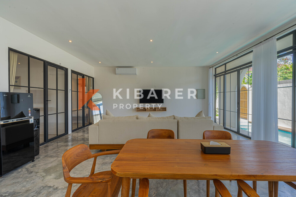 Captivating Three Bedroom Enclosed Living Tropical Villa in Canggu — image 7