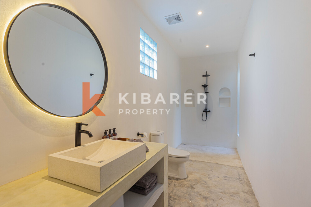 Captivating Three Bedroom Enclosed Living Tropical Villa in Canggu — image 16