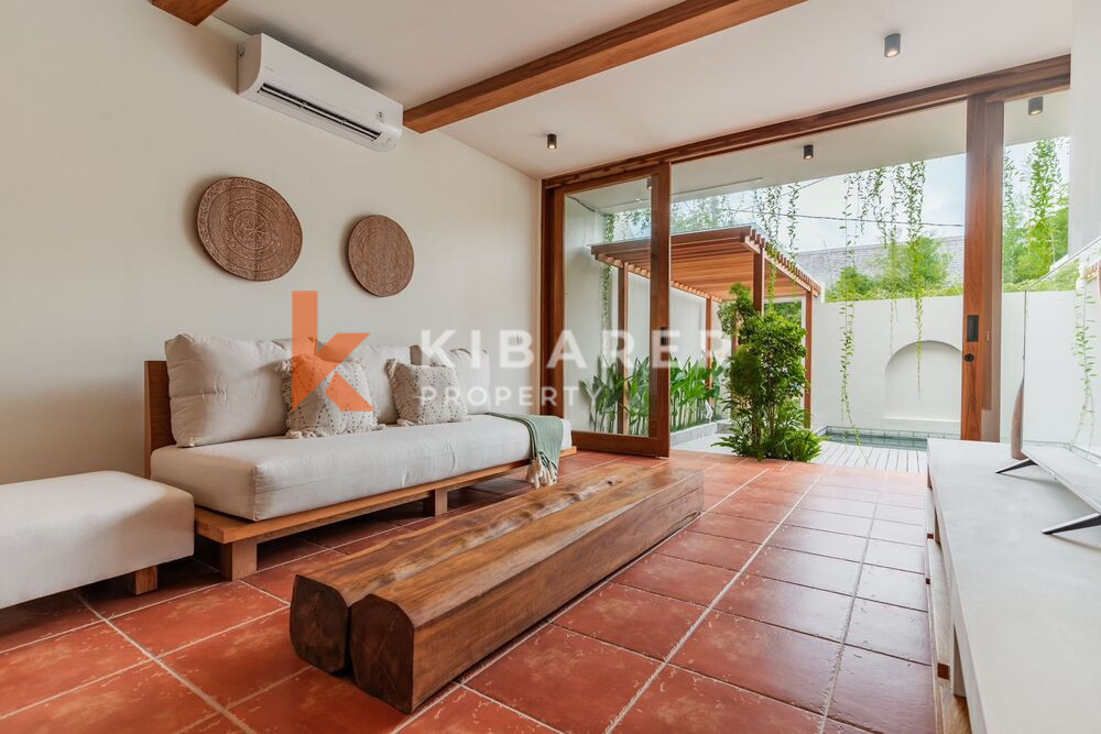 Minimalist Villa with Enclosed Living Room and Two Elegant Bedrooms in Canggu — image 4