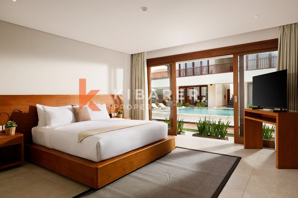 Luxury Rustic Charm Six-Bedroom Enclosed Living Room Villa Situated in Canggu — image 18