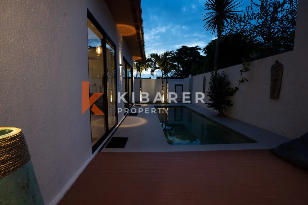 Three-bedroom With Enclosed Living Villa in Balangan — image 3
