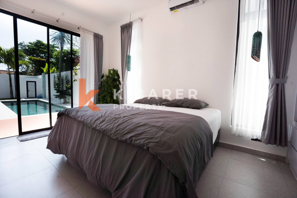 Three-bedroom With Enclosed Living Villa in Balangan — image 11
