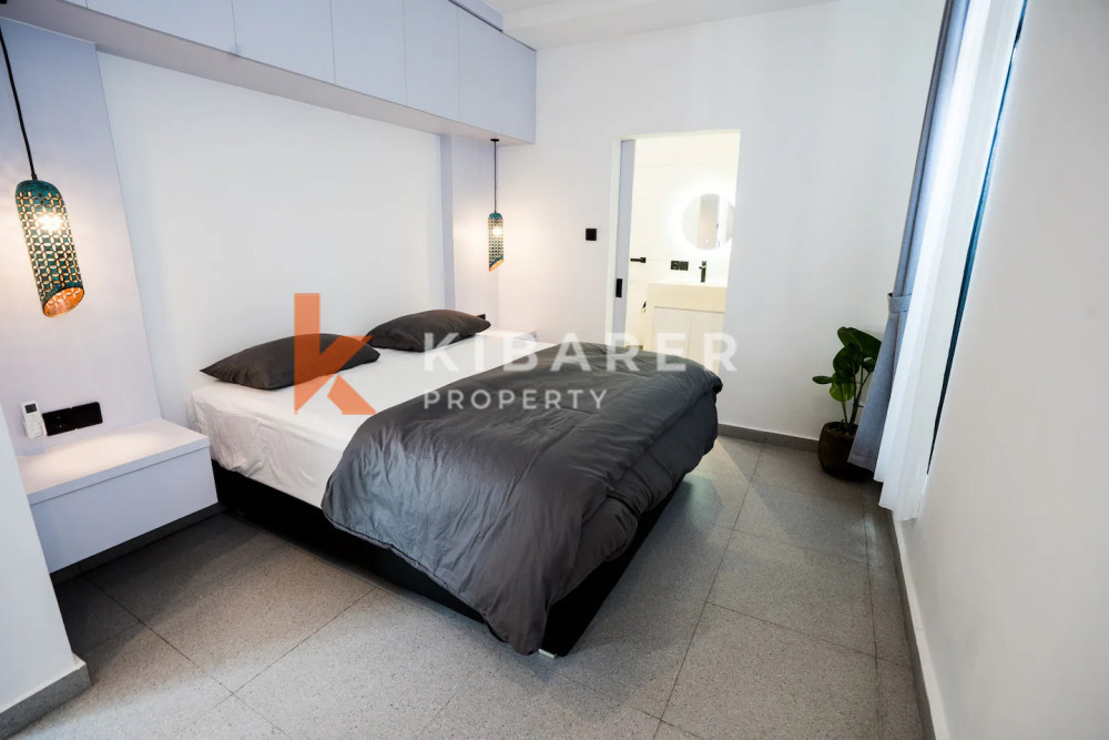 Three-bedroom With Enclosed Living Villa in Balangan — image 13
