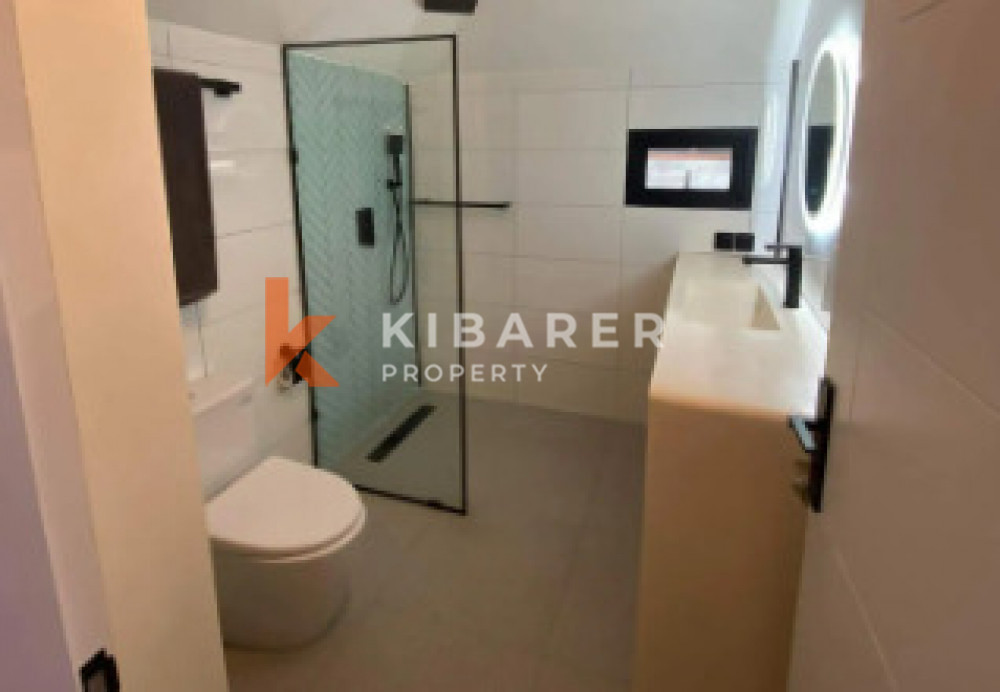 Three-bedroom With Enclosed Living Villa in Balangan — image 17