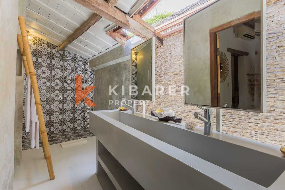 Beautiful Five-Bedroom Villa in Umalas Kerobokan — image 11