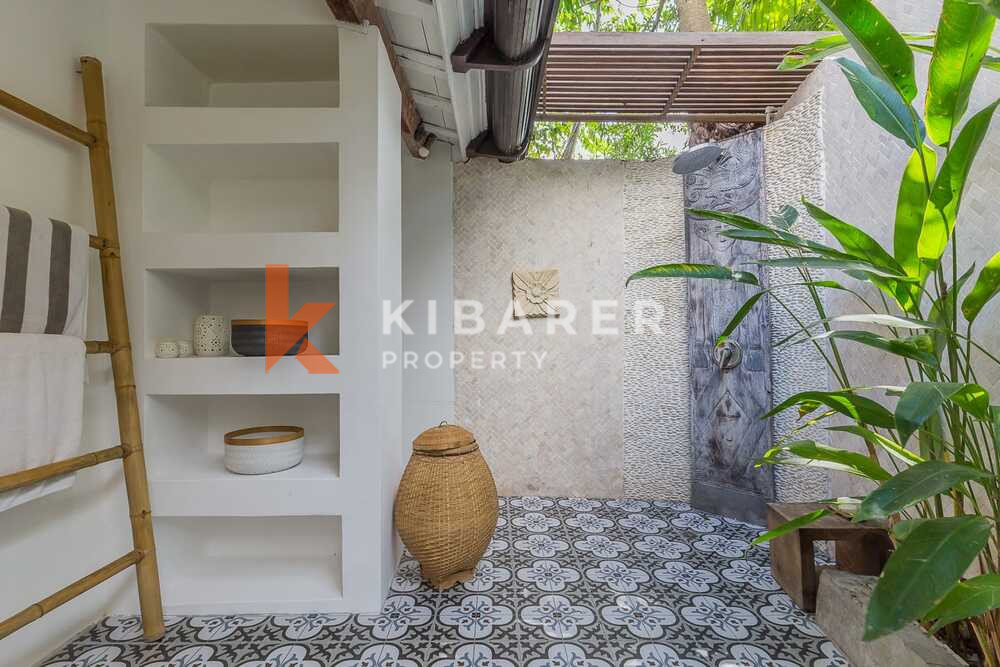 Beautiful Five-Bedroom Villa in Umalas Kerobokan — image 13