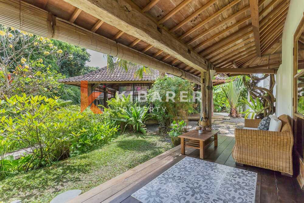 Beautiful Five-Bedroom Villa in Umalas Kerobokan — image 3