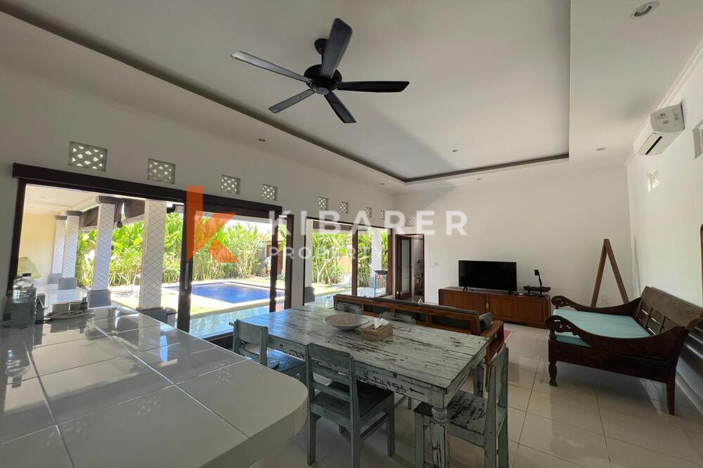 Beautiful Classic Two-Bedroom Closed Living Room Villa in Tegal Cupek — image 9