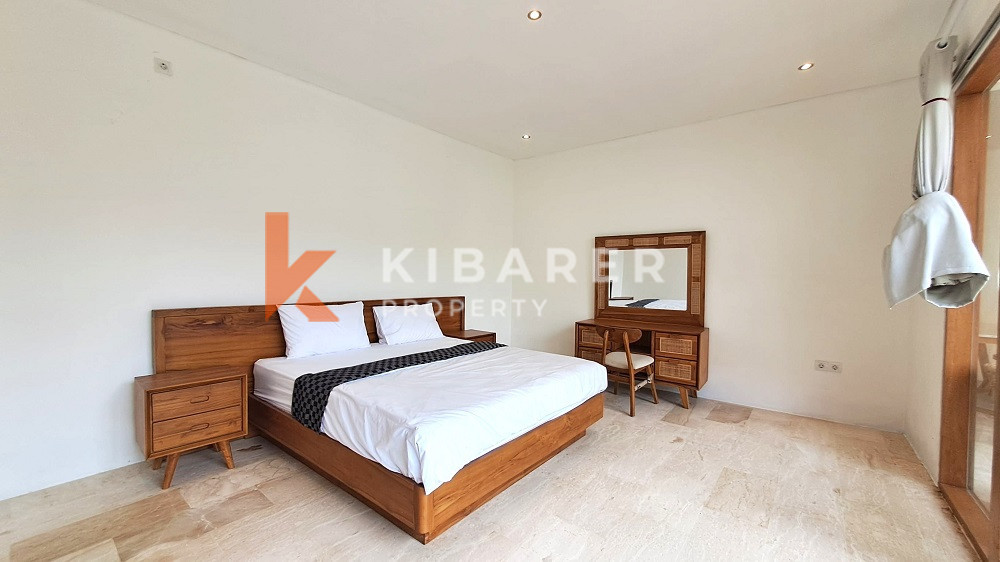 Two-Bedroom Villa Quite and Surrounding with Ricefields Located in Cemagi Area — image 9