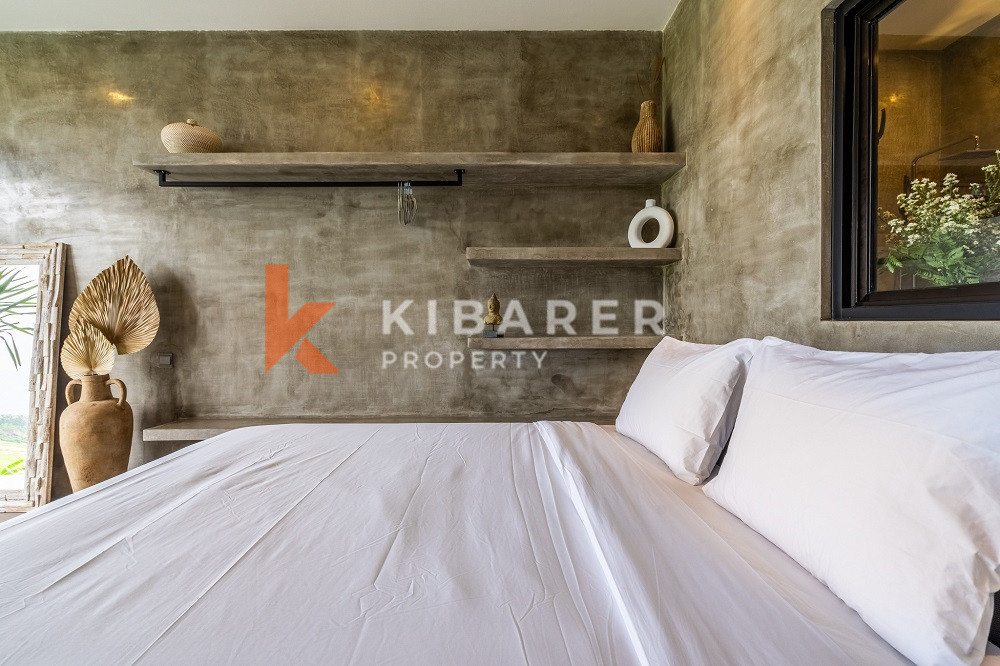 Modern Fully Furnished One-Bedroom Loft Enclosed Living in Pererenan Area — image 10