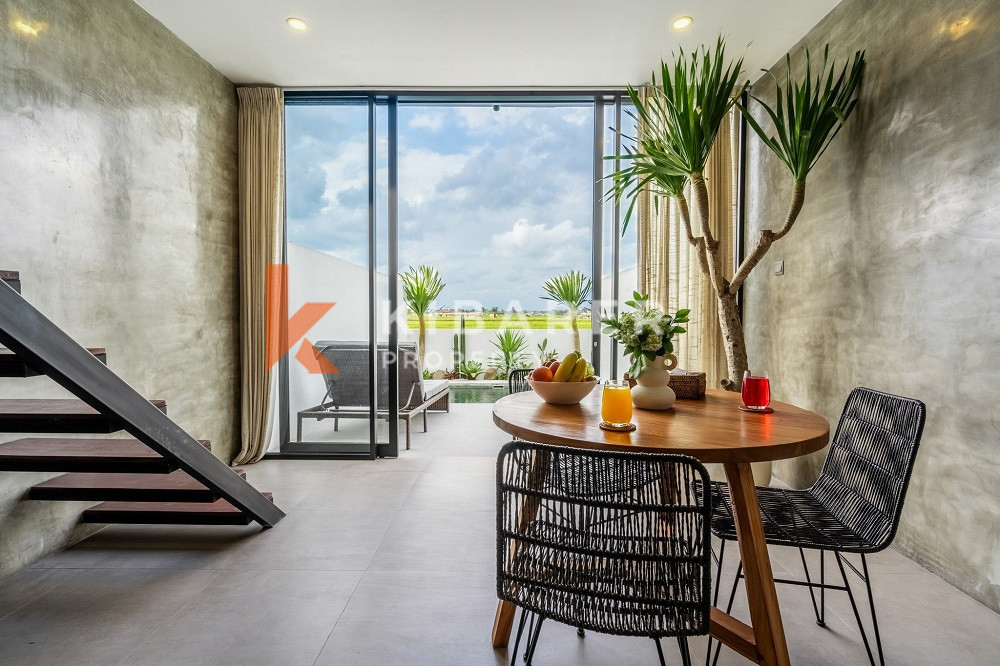 Modern Fully Furnished One-Bedroom Loft Enclosed Living in Pererenan Area — image 1