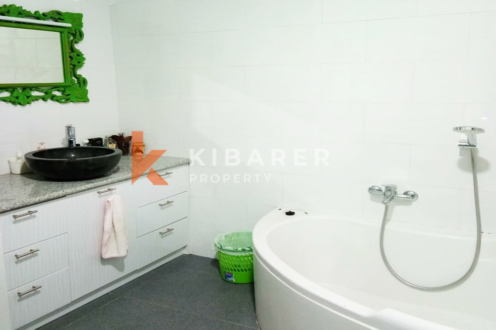 Homey Unfurnished Two-Bedroom Enclosed Living Villa in the Edge of Canggu — image 9