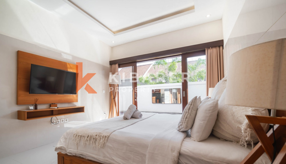 Brand New Two-bedroom Villa with Open Living in Berawa — image 6