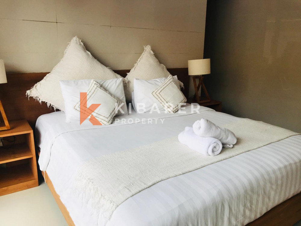 Brand New Two-bedroom Villa with Open Living in Berawa — image 8