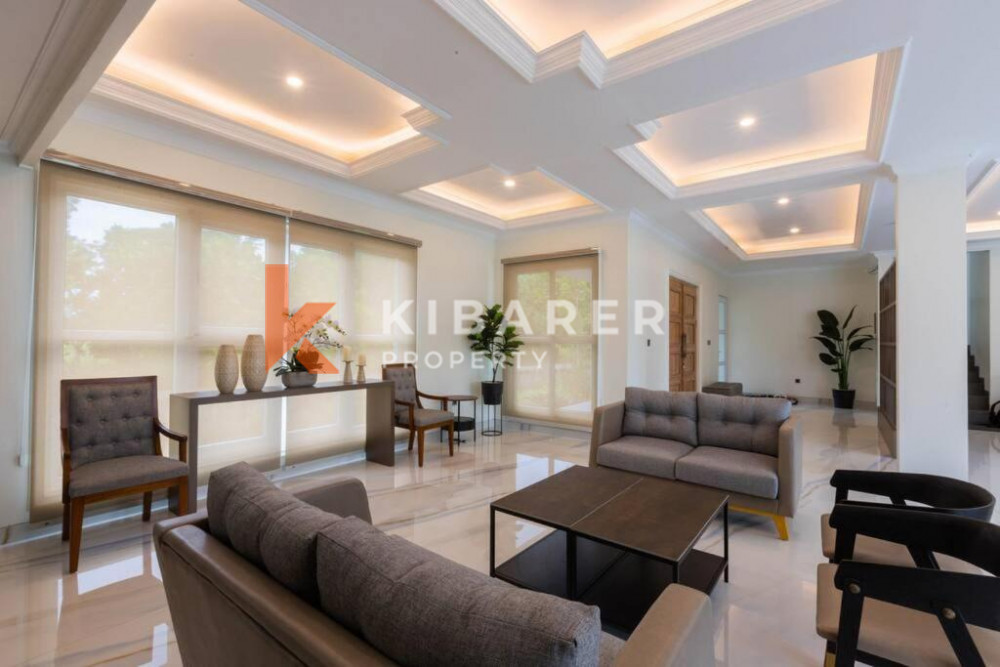 Five-bedroom Villa in New Kuta Golf — image 5