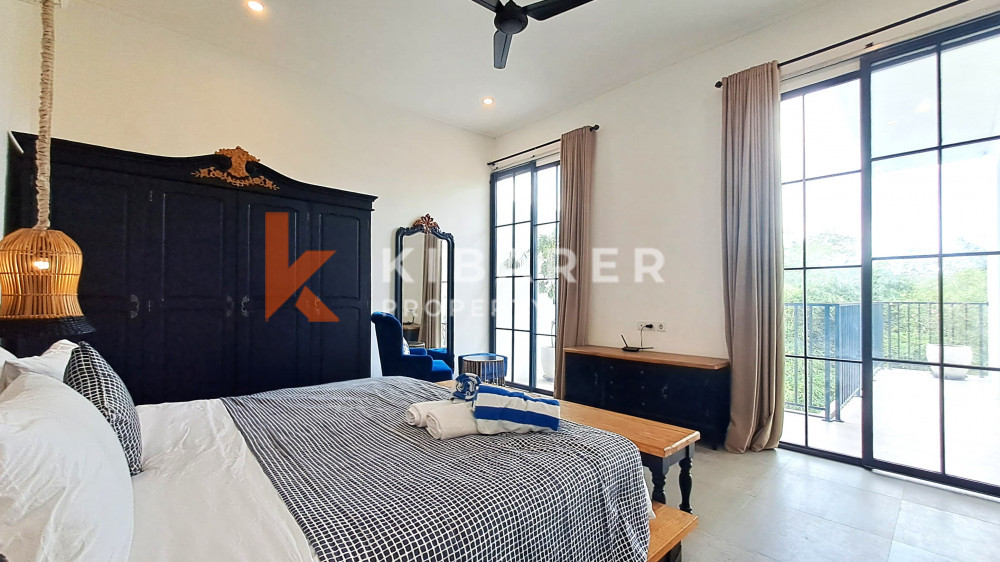 Newly Renovated Three Bedroom Enclosed Living Room Villa in Berawa — image 9