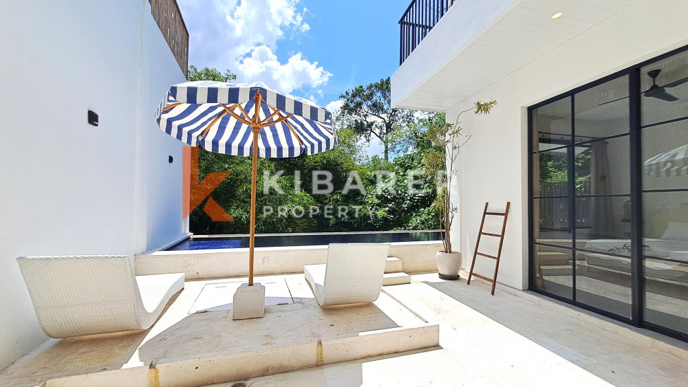 Newly Renovated Three Bedroom Enclosed Living Room Villa in Berawa — image 2