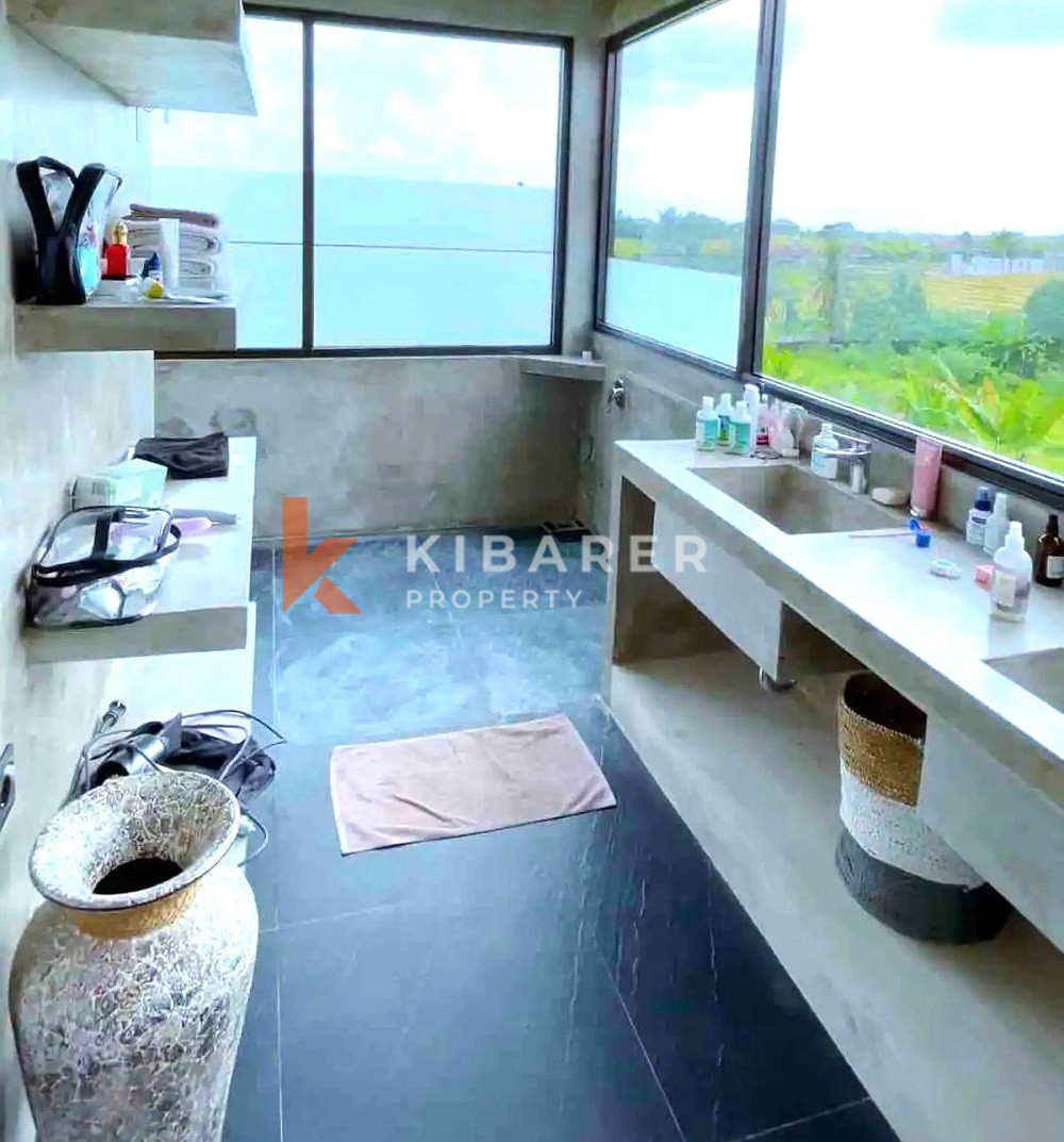 Luxury Six-Bedrooms Enclosed Living Villa with an Awesome View and Great Air Circulation in the Pererenan — image 7