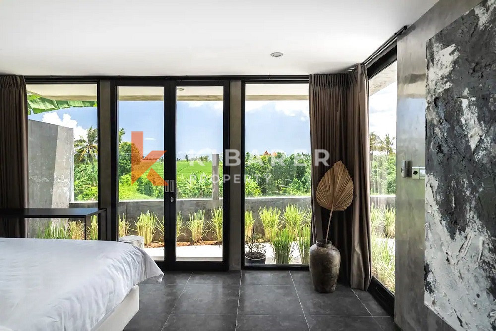 Luxury Six-Bedrooms Enclosed Living Villa with an Awesome View and Great Air Circulation in the Pererenan — image 16