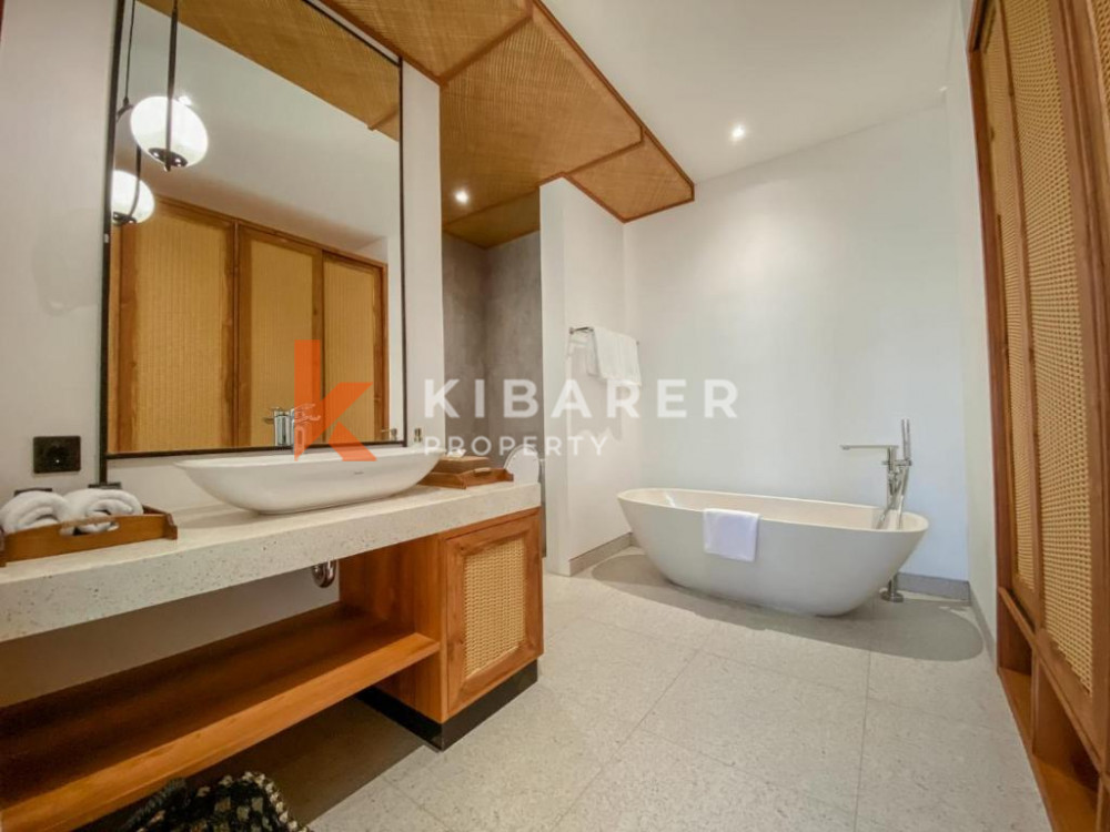 Luxury Villa Four Bedroom in Pererenan — image 8