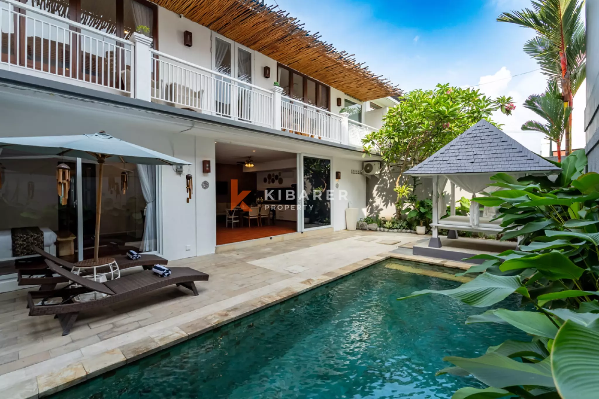 Exquisite Three-Bedroom Villa with Enclosed Living Room in Umalas — image 2