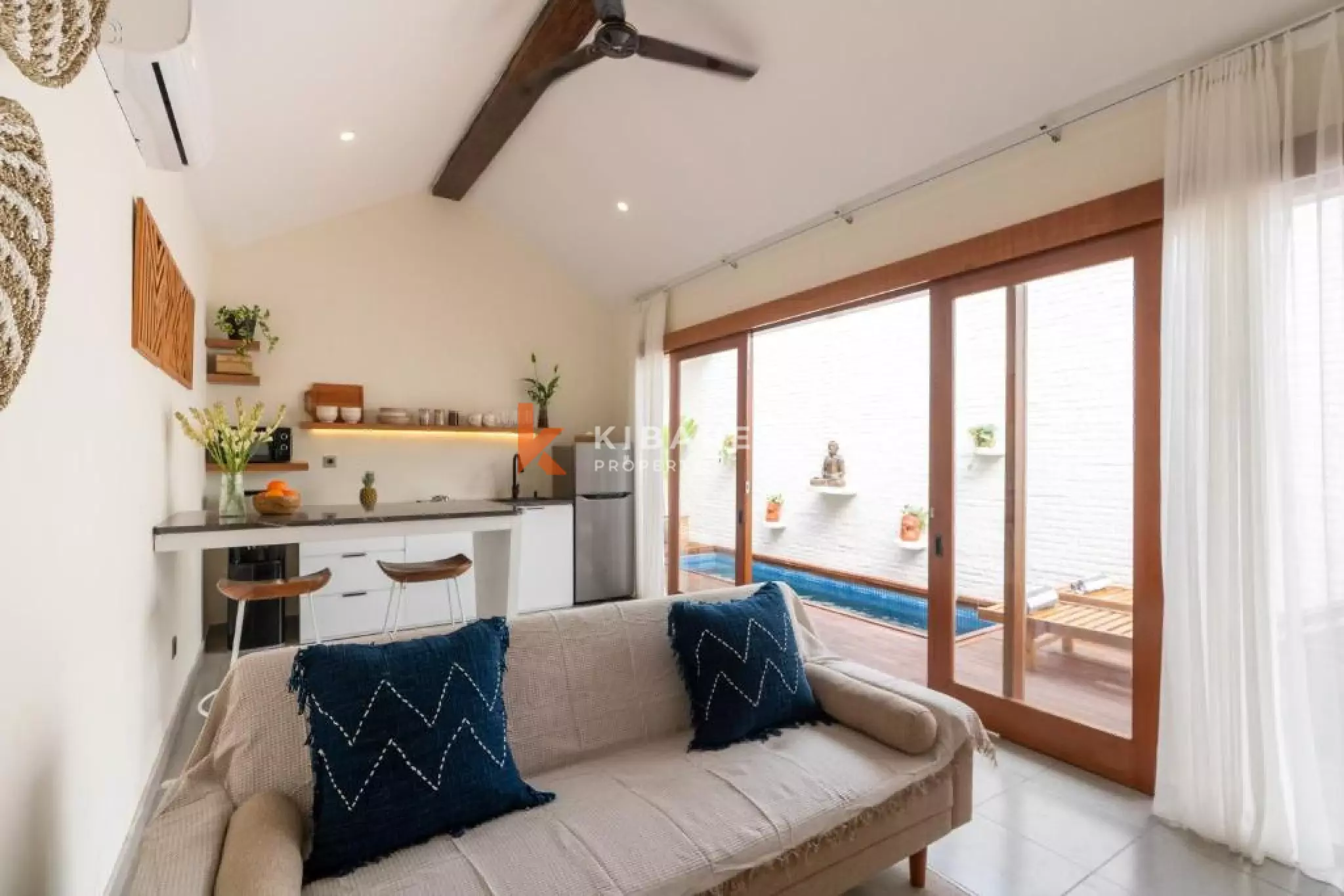 Modern Two Bedroom Villa in Munggu — image 9