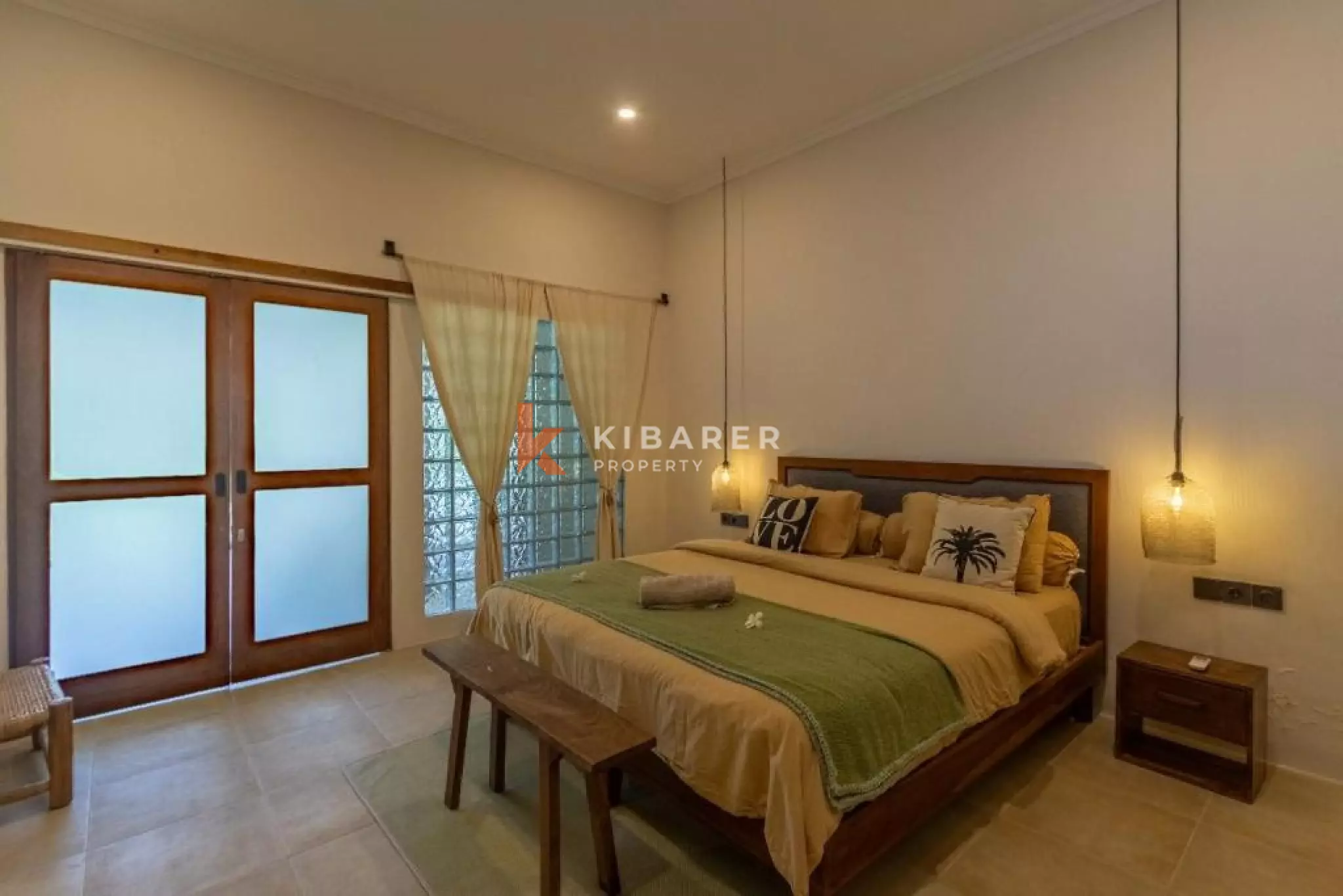 Three-Bedroom Villa with Enclosed Living Room in Umalas — image 10