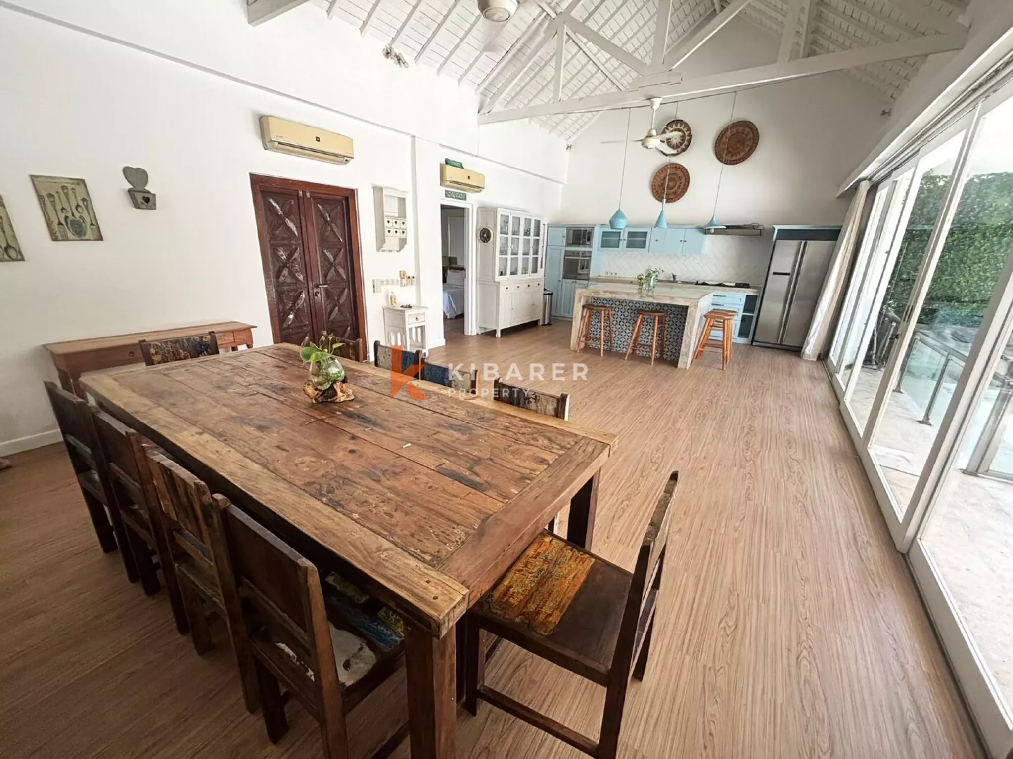 Perfect Four-Bedroom Villa for Family Living in Berawa — image 5