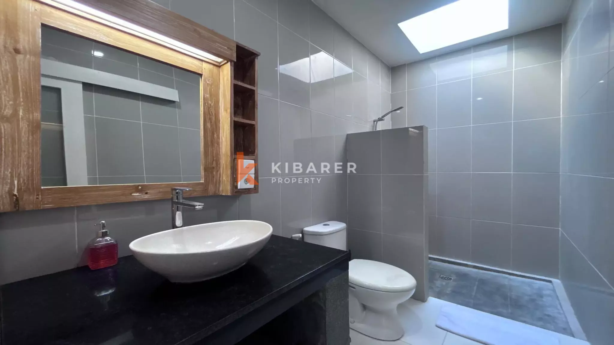 Charming Three-Bedroom Villa with Open Living Concept in Prime Berawa Location — image 15
