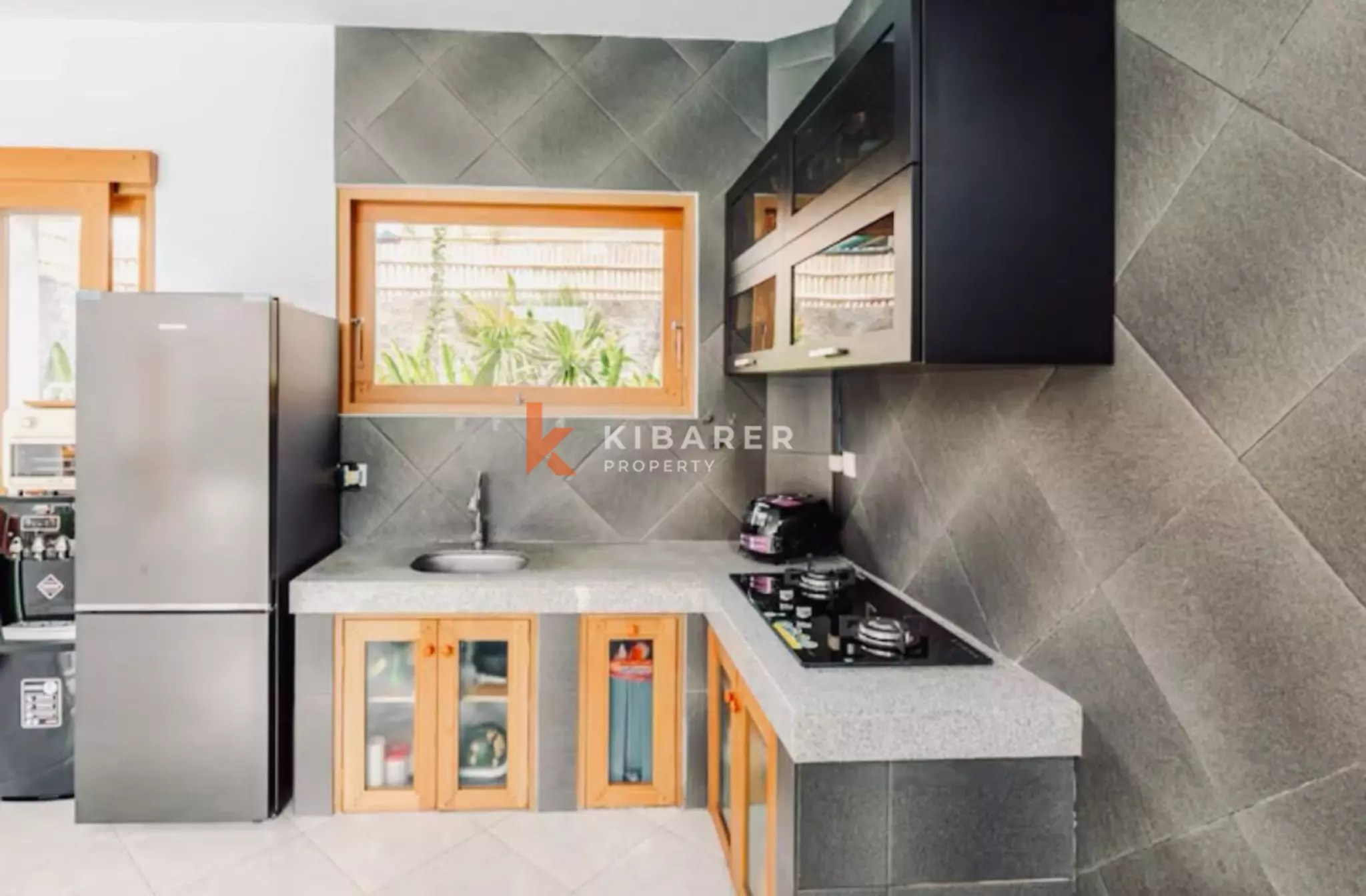 Three Bedroom Villa with Garden in Canggu Area — image 19