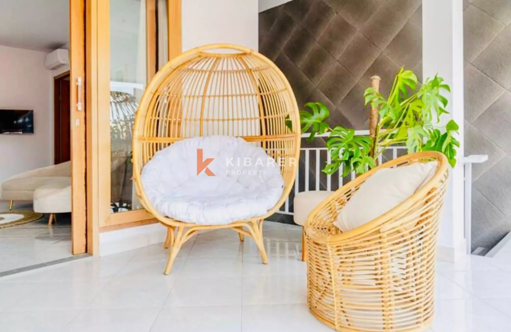 Three Bedroom Villa with Garden in Canggu Area — image 16