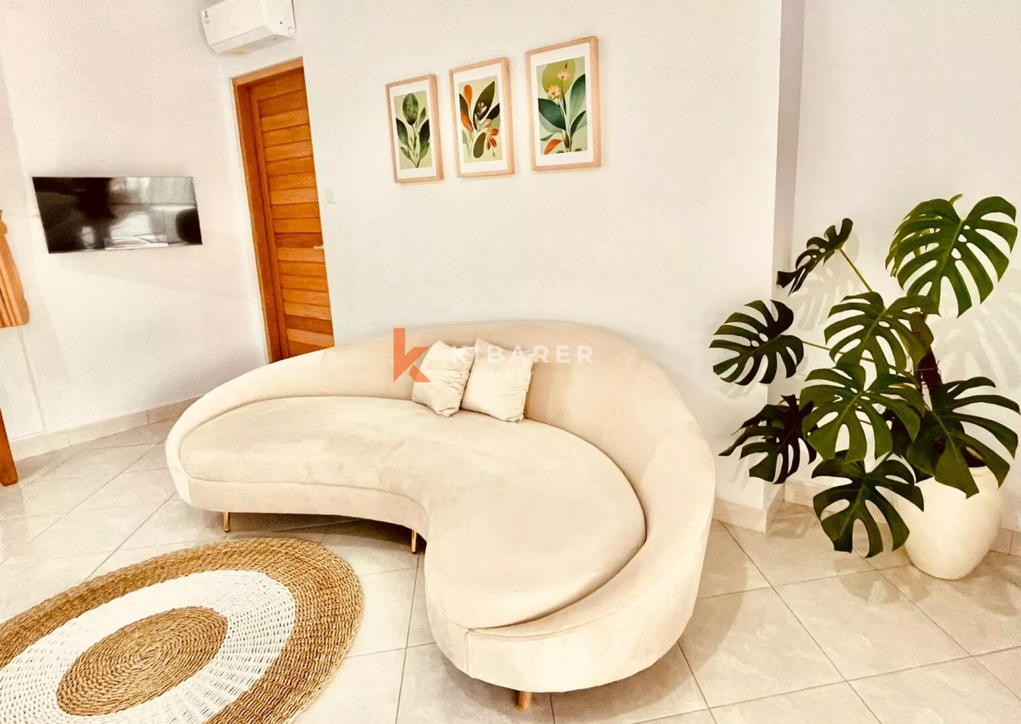 Three Bedroom Villa with Garden in Canggu Area — image 8