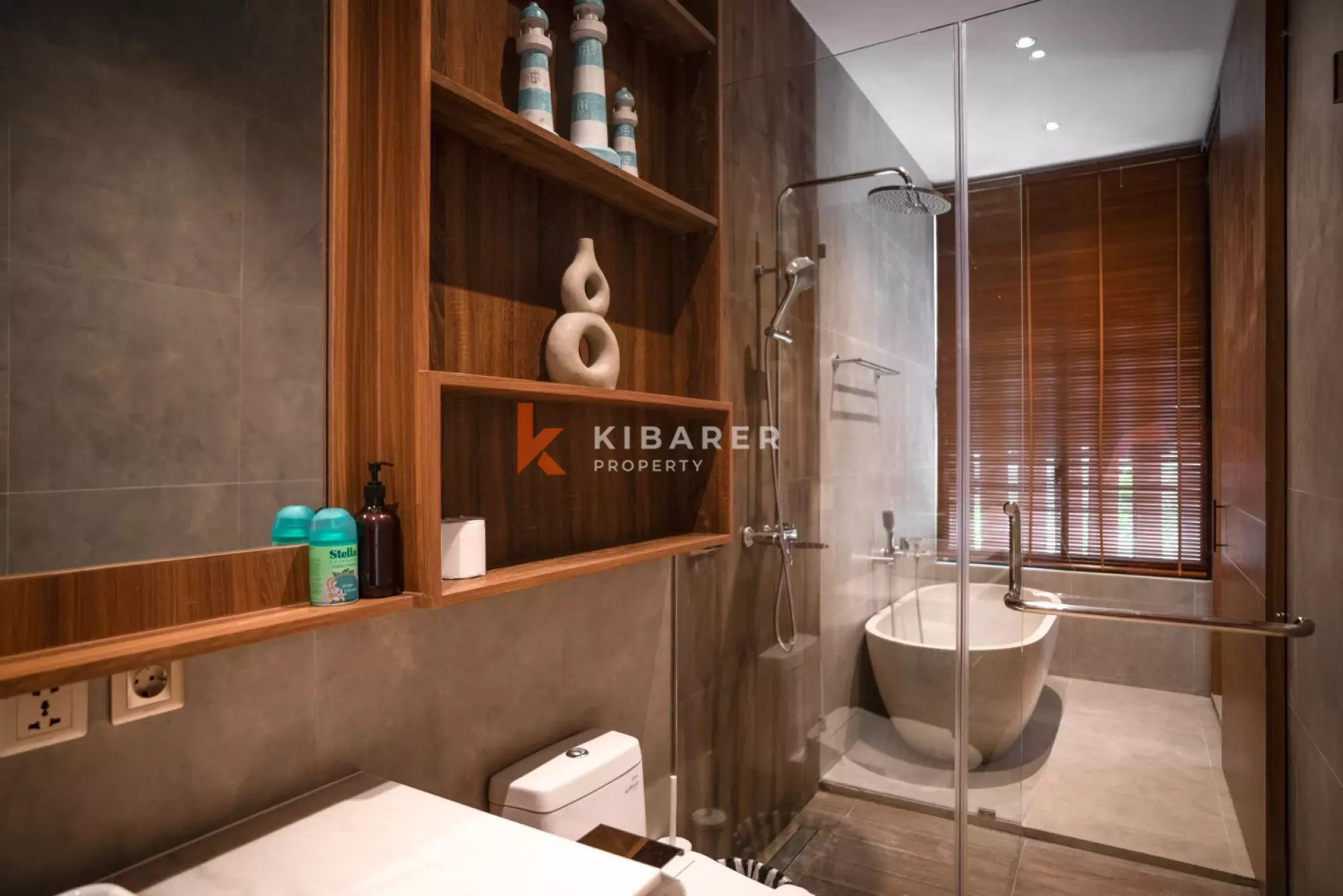 Three-Bedroom Villa with Bathrooms in Canggu with Private Living Room — image 8